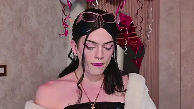 Snapshot of Taurito___ chatting on 02-15-26, 01:57 Taurito online show from 02-15-26, 01:57