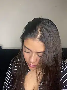 Snapshot of NattashaMore_0719 chatting on 10-16-25, 04:24 NattashaMore 0719 online show from 10-16-25, 04:24