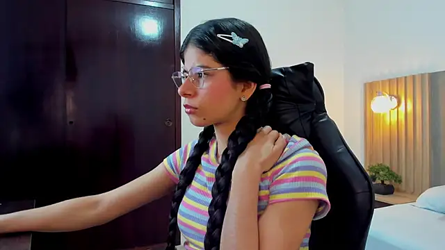 carlina 15 online show from 09-15-25, 12:16