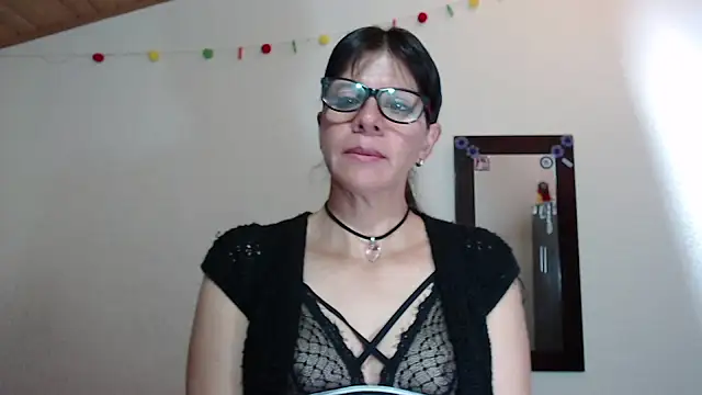 martina 27 online show from 10-20-25, 02:06