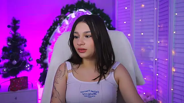 Snapshot of KimClarks_ chatting on 12-13-25, 07:53 KimClarks online show from 12-13-25, 07:53