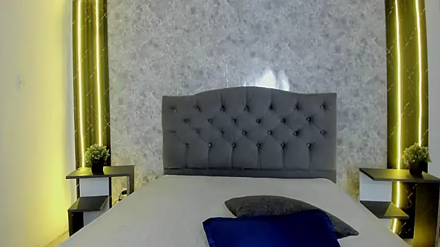 GiannaSlimJB online show from 02-25-26, 12:20