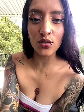 Scaarlettfox online show from 10-26-25, 07:42