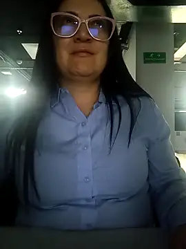 Snapshot of Romina693 chatting on 10-02-25, 06:31 Romina693 online show from 10-02-25, 06:31