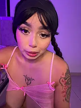 lucialauper  online show from 03-24-26, 12:26