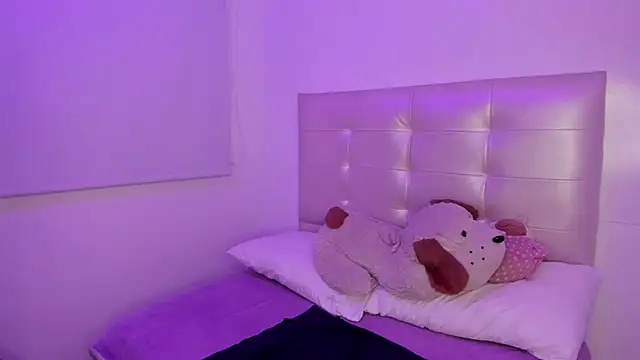 Anna Blade  online show from 09-13-25, 02:28