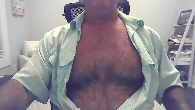 cyclone1212 online show from 06-15-26, 09:33