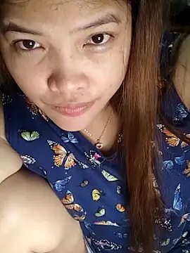 Snapshot of Sweetheart_Claire chatting on 12-15-25, 02:10 Sweetheart Claire online show from 12-15-25, 02:10