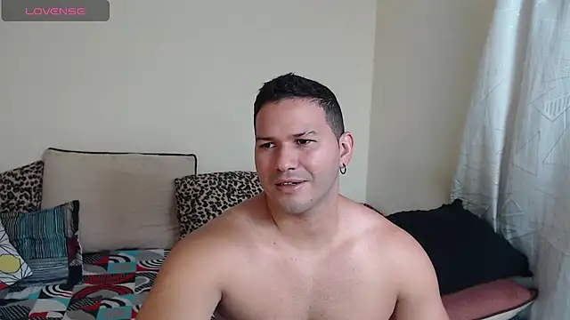 Snapshot of Tim_mz01 chatting on 05-19-26, 04:46 Tim mz01 online show from 05-19-26, 04:46
