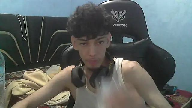 Snapshot of Dark_DesireX chatting on 09-20-25, 02:07 Dark DesireX online show from 09-20-25, 02:07
