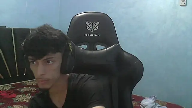 Snapshot of Dark_DesireX chatting on 09-28-25, 04:56 Dark DesireX online show from 09-28-25, 04:56
