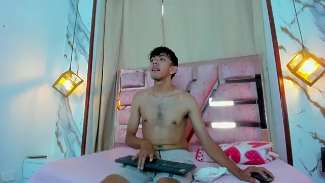 Snapshot of kameron_and_Nick chatting on 09-10-25, 08:09 kameron and Nick online show from 09-10-25, 08:09