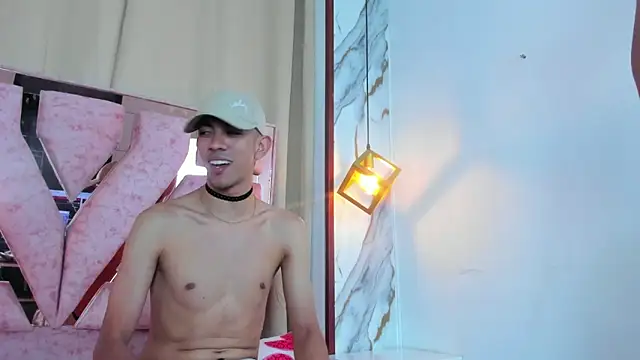 Snapshot of kameron_and_Nick chatting on 11-11-25, 08:09 kameron and Nick online show from 11-11-25, 08:09