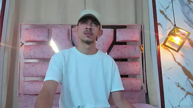 Snapshot of kameron_and_Nick chatting on 11-22-25, 07:46 kameron and Nick online show from 11-22-25, 07:46