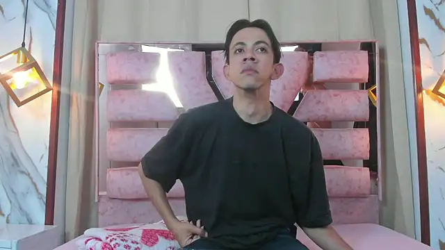 Snapshot of kameron_and_Nick chatting on 11-29-25, 08:23 kameron and Nick online show from 11-29-25, 08:23