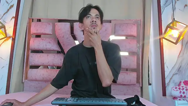 Snapshot of kameron_and_Nick chatting on 12-14-25, 07:51 kameron and Nick online show from 12-14-25, 07:51