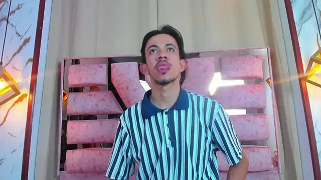 Snapshot of kameron_and_Nick chatting on 12-15-25, 08:02 kameron and Nick online show from 12-15-25, 08:02