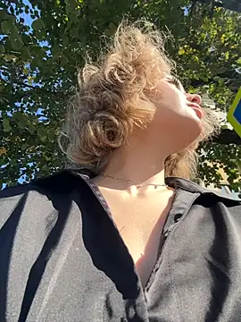 KellyKeler online show from 09-22-25, 11:45