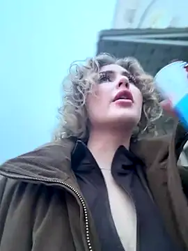 KellyKeler online show from 12-21-25, 01:40