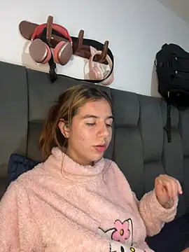 Snapshot of AllieYourGirl chatting on 11-14-25, 03:16 AllieYourGirl online show from 11-14-25, 03:16