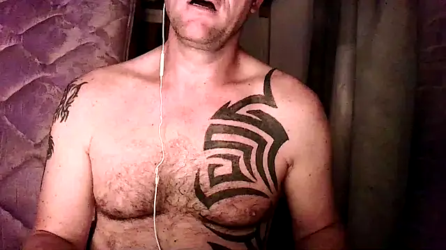 Snapshot of Yournaughty chatting on 09-29-25, 04:17 Yournaughty online show from 09-29-25, 04:17