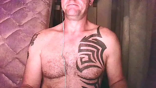 Snapshot of Yournaughty chatting on 10-25-25, 06:32 Yournaughty online show from 10-25-25, 06:32