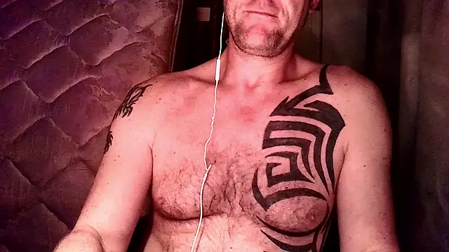 Snapshot of Yournaughty chatting on 02-09-26, 05:00 Yournaughty online show from 02-09-26, 05:00