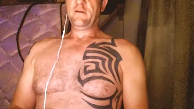 Snapshot of Yournaughty chatting on 06-18-26, 09:14 Yournaughty online show from 06-18-26, 09:14
