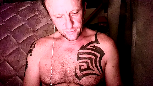 Snapshot of Yournaughty chatting on 07-19-26, 05:22 Yournaughty online show from 07-19-26, 05:22