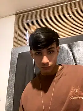 Snapshot of cody_fox10 chatting on 09-20-25, 07:04 cody fox10 online show from 09-20-25, 07:04