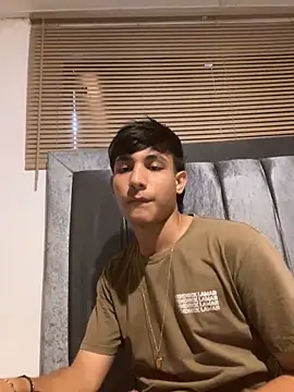 Snapshot of cody_fox10 chatting on 09-22-25, 07:27 cody fox10 online show from 09-22-25, 07:27