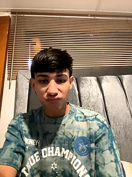 Snapshot of cody_fox10 chatting on 10-04-25, 07:34 cody fox10 online show from 10-04-25, 07:34