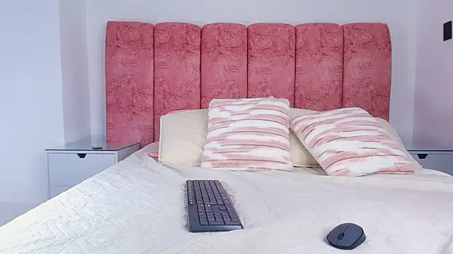 emmacurvy online show from 11-28-25, 03:09