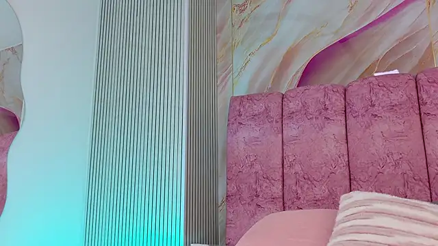 emmacurvy online show from 04-28-26, 03:11