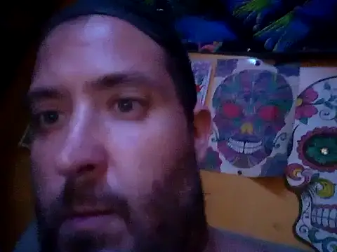 Snapshot of OwingStone chatting on 07-18-26, 01:21 OwingStone online show from 07-18-26, 01:21