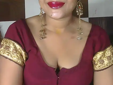 hotee bhabi online show from 07-25-26, 07:50