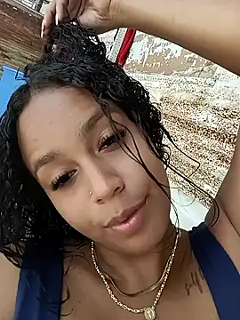 Snapshot of Fernanda30 chatting on 09-20-25, 05:47 Fernanda30 online show from 09-20-25, 05:47