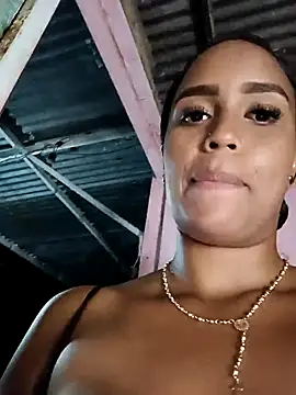 Snapshot of Fernanda30 chatting on 09-24-25, 04:16 Fernanda30 online show from 09-24-25, 04:16
