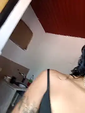 Snapshot of Fernanda30 chatting on 10-12-25, 07:24 Fernanda30 online show from 10-12-25, 07:24