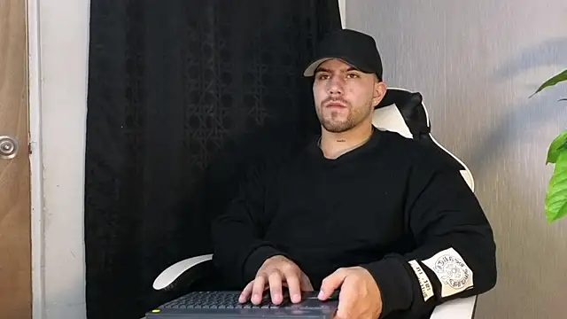 Ades Lowe online show from 10-07-25, 11:51