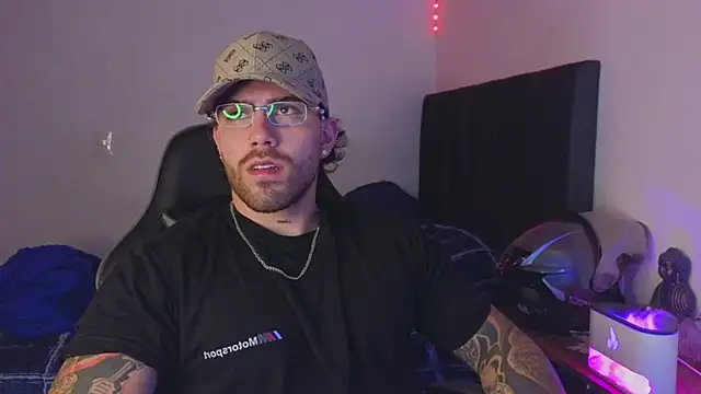 Ades Lowe online show from 01-14-26, 05:24