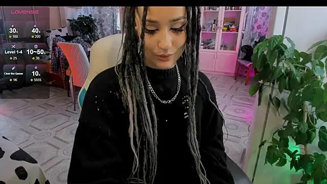 Sserendipityy online show from 05-17-26, 03:19