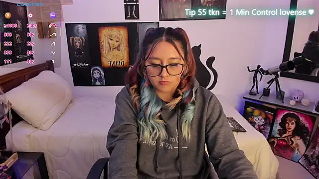 Snapshot of Cherry_blush_ chatting on 11-24-25, 07:35 Cherry blush online show from 11-24-25, 07:35