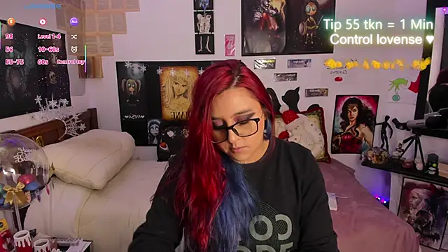 Snapshot of Cherry_blush_ chatting on 12-22-25, 09:01 Cherry blush online show from 12-22-25, 09:01