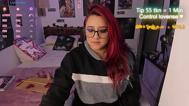 Snapshot of Cherry_blush_ chatting on 01-13-26, 08:25 Cherry blush online show from 01-13-26, 08:25