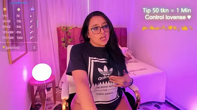 Snapshot of Cherry_blush_ chatting on 02-17-26, 08:59 Cherry blush online show from 02-17-26, 08:59