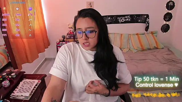 Snapshot of Cherry_blush_ chatting on 02-24-26, 03:32 Cherry blush online show from 02-24-26, 03:32