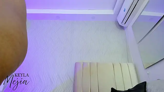 keyla mejia online show from 11-23-25, 12:05