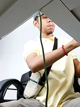 Snapshot of Oqui chatting on 02-24-26, 06:50 Oqui online show from 02-24-26, 06:50