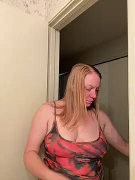 ChiliRoja online show from 10-26-25, 05:35